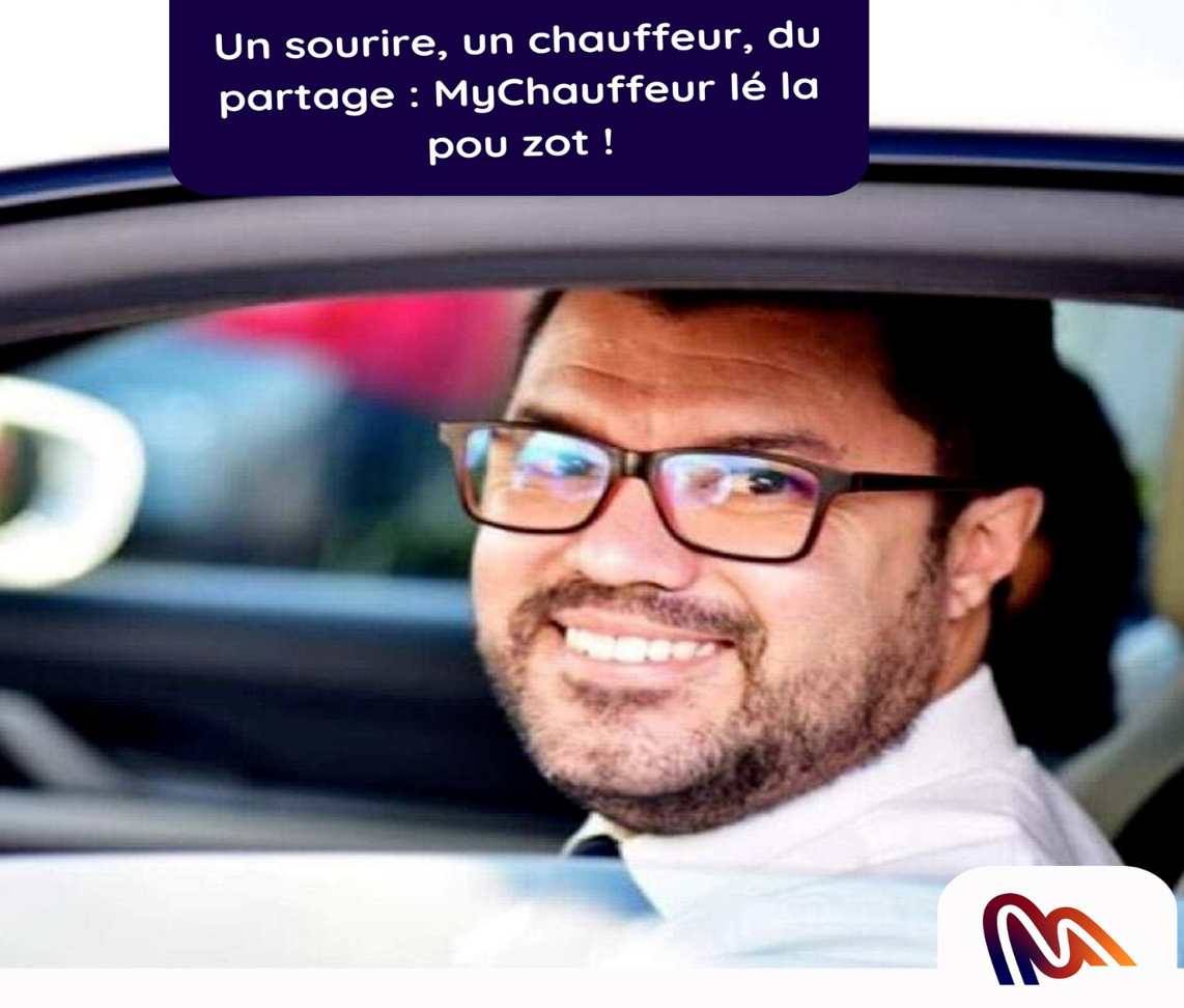 chauffeur mychauffeur réunion qui conduit sa voiture avec le sourire