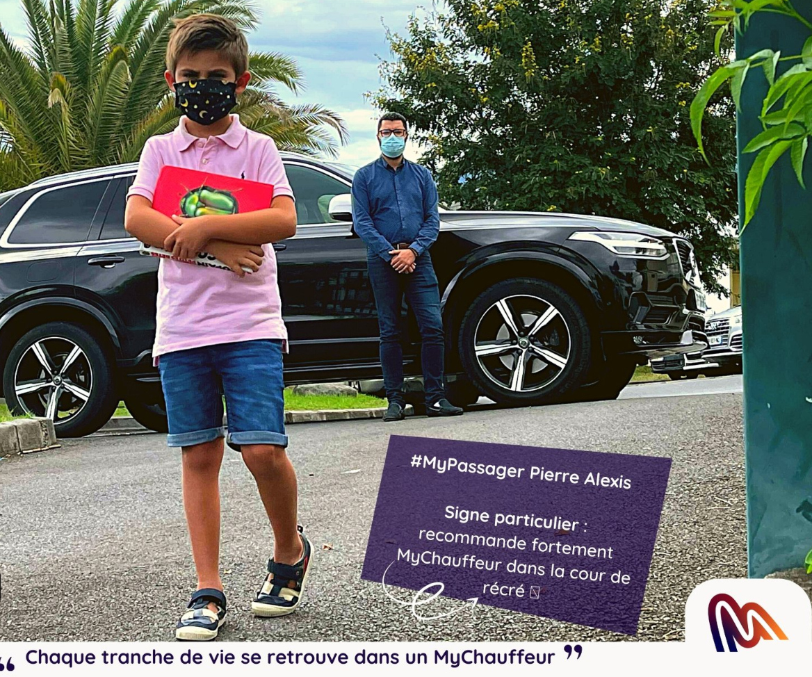 chauffeur mychauffeur réunion accompagne un enfant à l'école